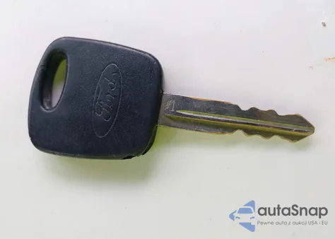 2002 Ford Escape Xlt из США, поврежденный, VIN 1FMYU04132KA91830